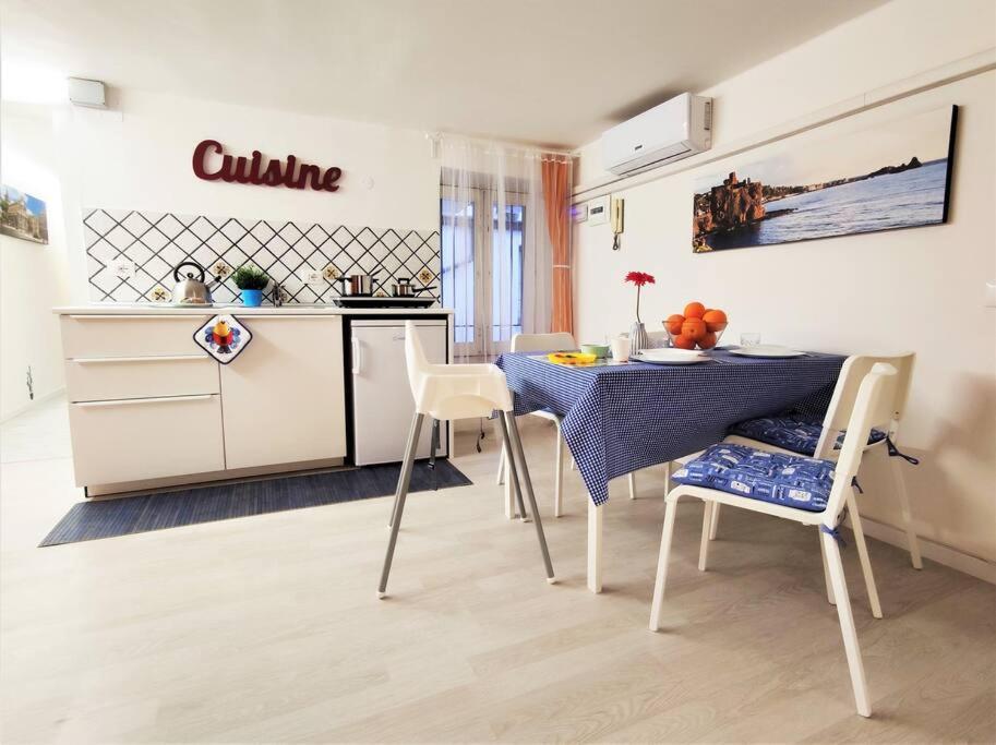 Central Apartments Mezzanine - 1 Min To Via Etnea คาตาเนีย ภายนอก รูปภาพ