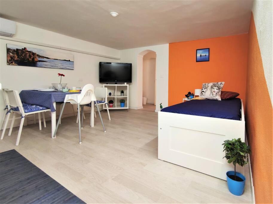 Central Apartments Mezzanine - 1 Min To Via Etnea คาตาเนีย ภายนอก รูปภาพ